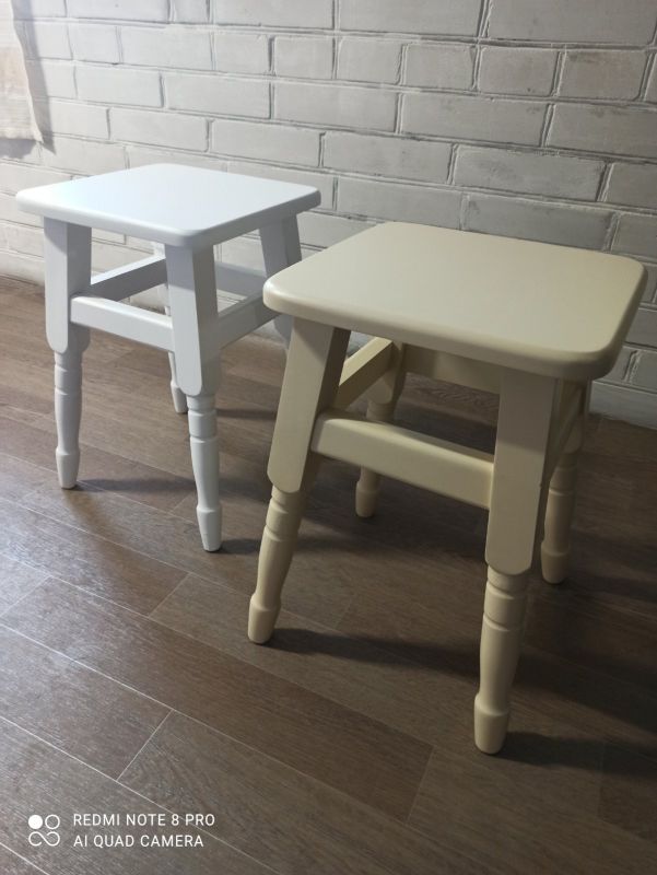 Табурет дерев’яний / білий